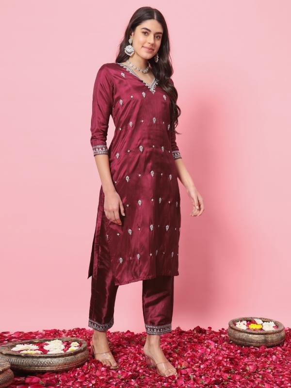 VP 9530 C Silk Blend Kurta and Trouser Set with Organza Dupatta